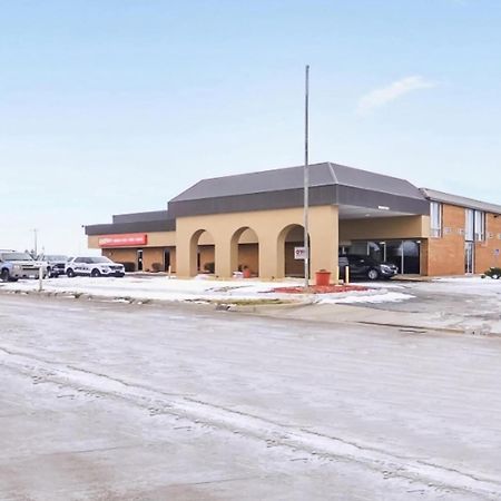 Oyo Hotel Goodland Ks Hwy 24 Exterior photo